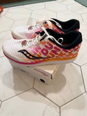 Saucony 6Y Dunkin Boston Marathon running shoes